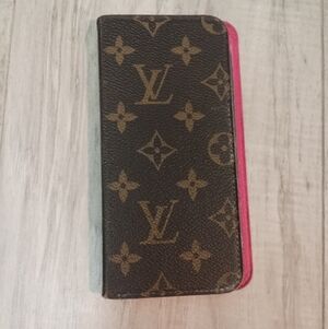 Authentic Louis Vuitton iPhone Monogram Canvas Phone Case